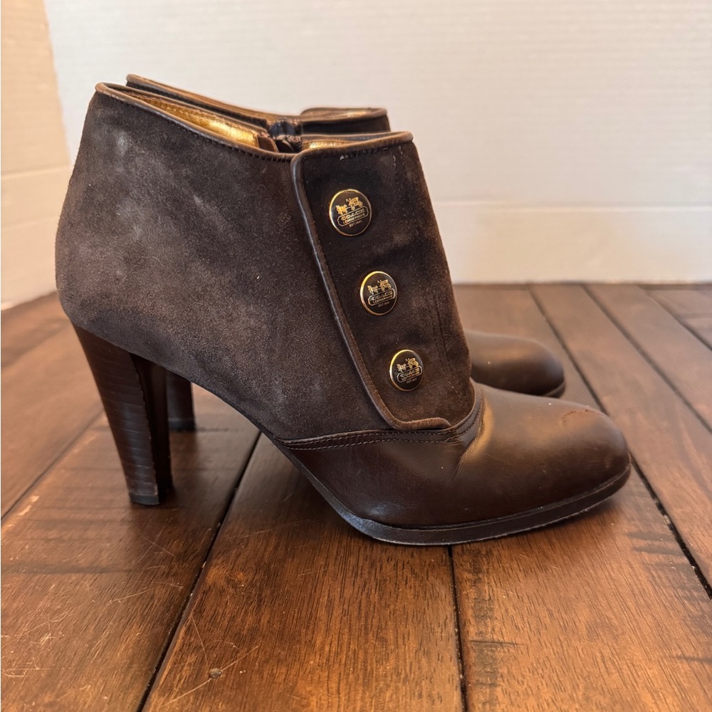 Coach Elly Brown Bootie 4 Button Oxford Heeled Ankle Bootie US 6B